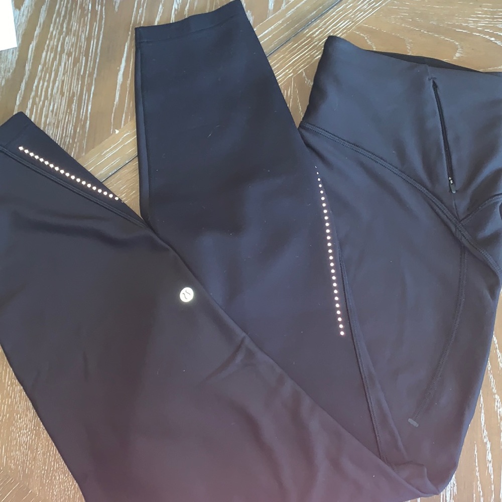 lululemon full length leggings size 10. no piling
